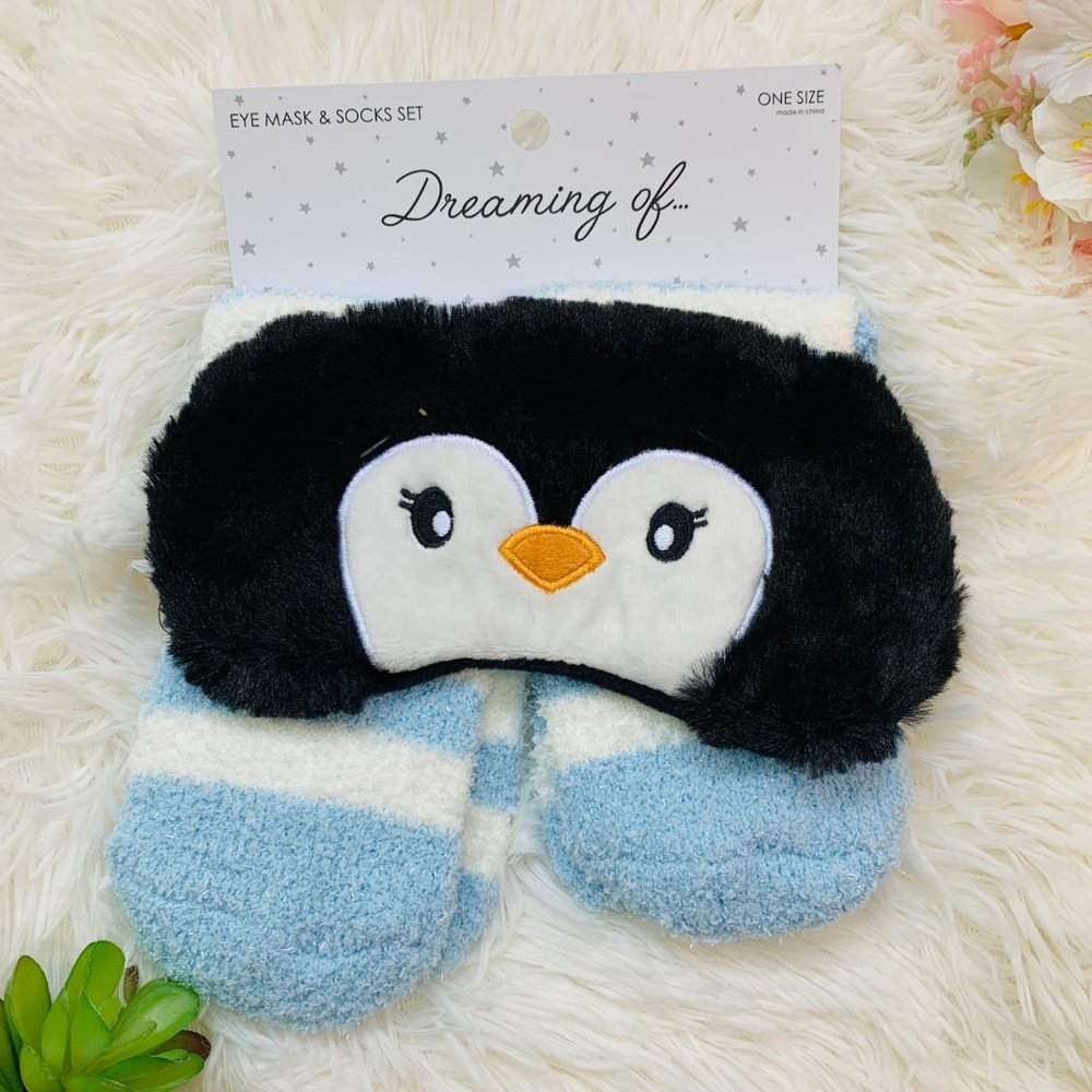 ❗️4/$20 Penguin Sleep Mask and Fluffy Socks - NEW